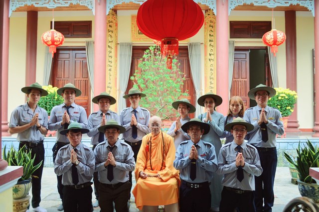 GĐPT thị xã An Nhơn đảnh lễ và vấn an chư Tôn đức